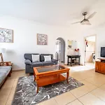 Oasis Park 2 Bedroom Floor At72 公寓