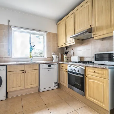 Oasis Park 2 Bedroom Floor At72 公寓