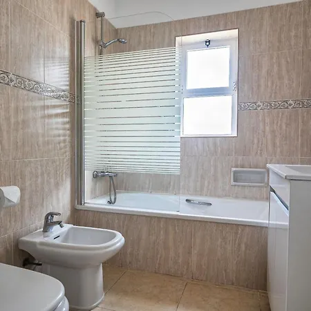 Oasis Park 2 Bedroom Floor At72 *