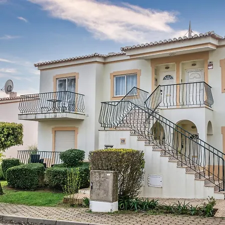 Oasis Park 2 Bedroom Floor At72 Daire *