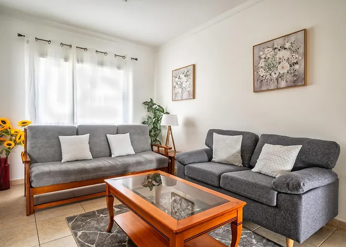 Oasis Park 2 Bedroom Floor At72 波尔蒂芒