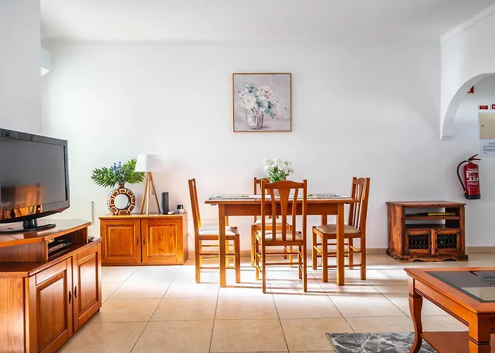 Oasis Park 2 Bedroom Floor At72 公寓 *