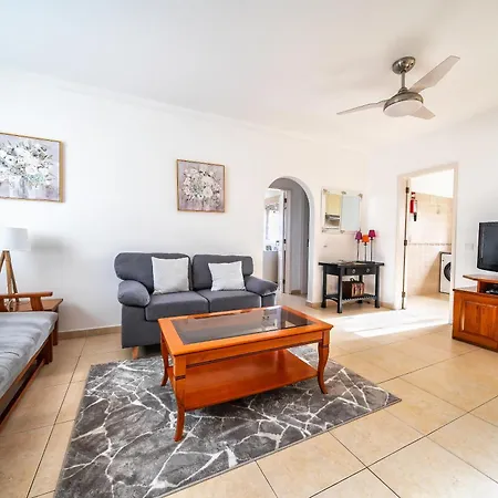 Oasis Park 2 Bedroom Floor At72 Daire
